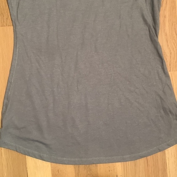 𝅺maurices Silver/Gray Racerback Tank Top with Slight Sheen Women’s M - Picture 5 of 9